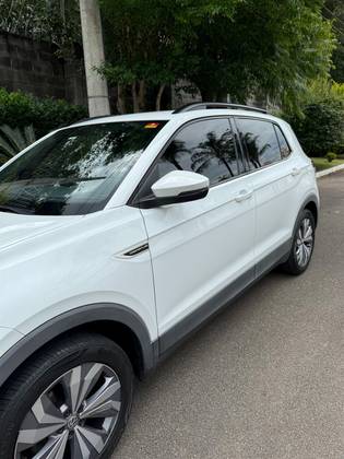 VOLKSWAGEN T-CROSS 1.0 200 TSI TOTAL FLEX COMFORTLINE AUTOMÁTICO